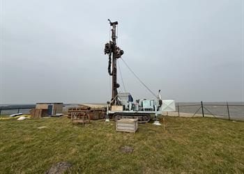 Plaatsen monitoringsputten voor PWN te Andijk