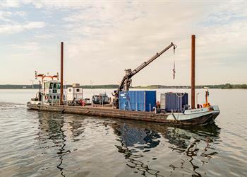 Geotechnisch onderzoek bij Haringvlietbrug in volle gang